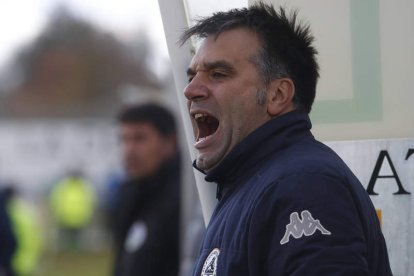 Miguel Ángel Miñambres, entrenador del Atlético Astorga.