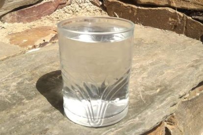 Imagen del agua de Espinoso, excelente según el Ayuntamiento. DL