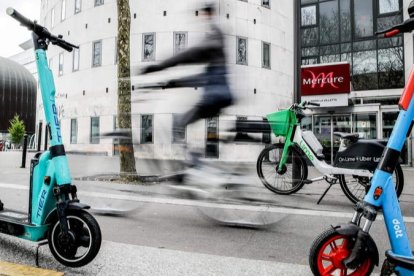 Los patinetes eléctricos ya tienen un ley que entrará en vigor en semanas. DL