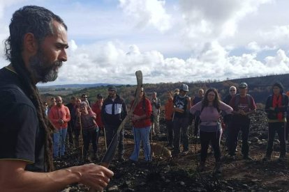 Una de las paradas, en la lengua entre Boisán y Filiel. DL