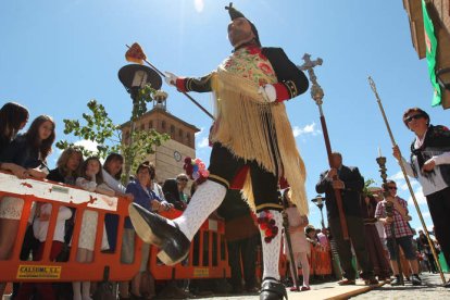 Imagen del popular personaje de San Sebastián durante la procesión del Corpus de Laguna.