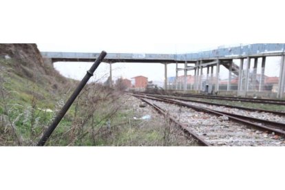 Línea ferroviaria de la antigua Vía de la Plata que unía Plasencia y Astorga. RAMIRO