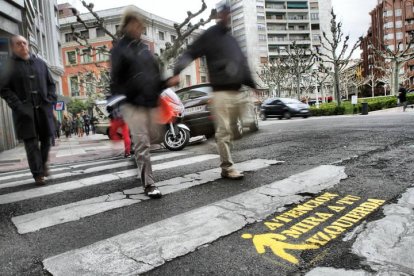 Un paso de cebra en la capital leonesa.