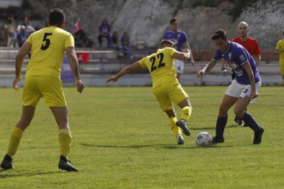 La Bañeza afronta otro partido decisivo en su camino hacia el play off de ascenso. FERNANDO OTERO