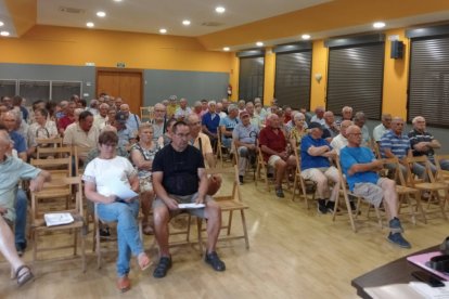 Un momento de la asamblea celebrada este juves. DL