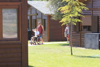 El campamento de Cubillos cuenta con 15 cabañas habilitadas para la discapacidad física.