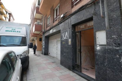 Portal de la vivienda en la que ocurrieron los hechos., RAMIRO