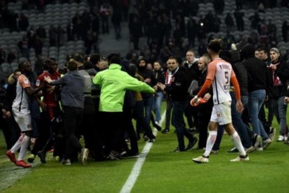 Amenazas de los ultras a los jugadores del Lille el pasado sábado.