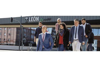 ferroviarios anejos a la actual Diez presentó su plan en la estación el 25 de mayo, tres días antes de las elecciones. PEIO GARCÍA.