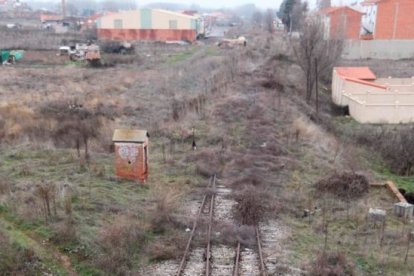 Tramo del ferrocarril de la ruta de Plata, abandonado en la provincia leonesa. RAMIRO