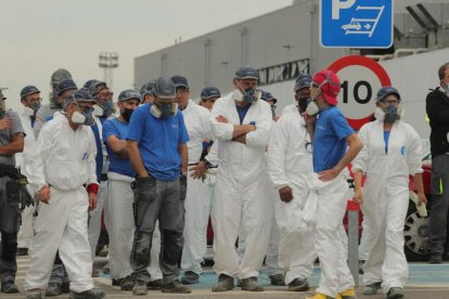 Operarios de la fábrica de LM en Santo Tomás de las OLLas, en mayo de 2022 durante el ‘Paro por el Bierzo’ . L. DE LA MATA