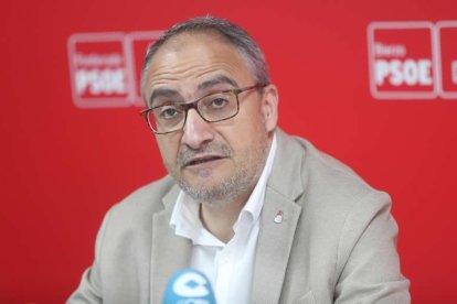 El candidato del PSOE a la Alcaldía de Ponferrada, Olegario Ramón.