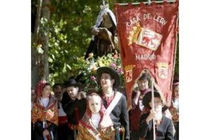 Un momento de la procesión de la Casa de León en Madrid