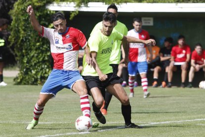 La Virgen ratificó con un solvente triunfo su notable partido frente al CD Barco. JESÚS F. SALVADORES