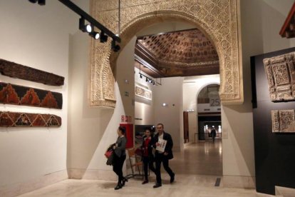 Arco del Palacio Real de León, conservado en el Museo Arqueológico Nacional,. RAQUEL P. VIECO