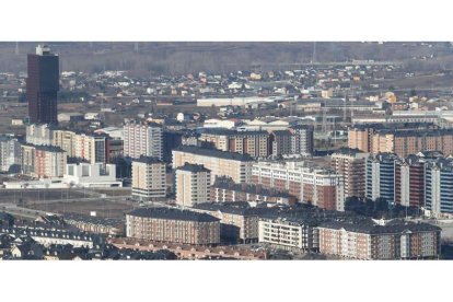 Plano general del barrio de La Rosaleda de Ponferrada en una imagen reciente. L. DE LA MATA