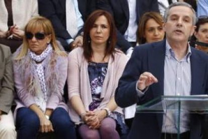 El candidato del PP, Emilio Gutiérrez, en un momento del acto público que protagonizó.