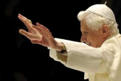 El papa Benedicto XVI calificó los abusos sexuales a menores de «crimen atroz».