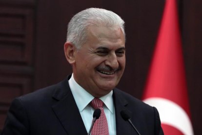 El primer ministro turco, Binali Yildirim, comparece para explicar el acuerdo de normalización de relaciones con Israel.