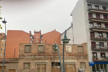 El edificio se encuentra al principio del paseo de Salamanca. DL