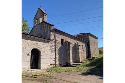 Matallana de Torío es la puerta de entrada de esta ruta en el municipio roblano y va en paralelo a la vía de Feve.