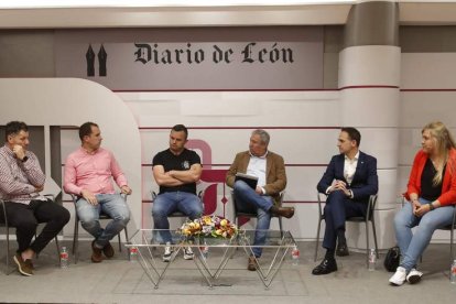 Los participantes en el foro organizado por Abanca y Diario de León. RAMIRO