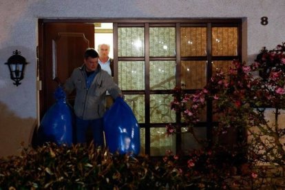 La policía alemana también inspeccionó la casa de los padres de Lubitz en Montabaur.