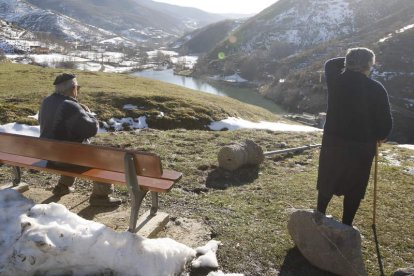 Los ancianos del medio rural son los principales destinatarios de la ayuda a domicilio.