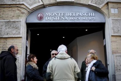 Oficina del Monte Dei Paschi en Roma.