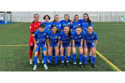 Formación del equipo del Olímpico de León que marcha cuarto clasificado en el grupo 1 de la 1ª Nacional Femenina. DL