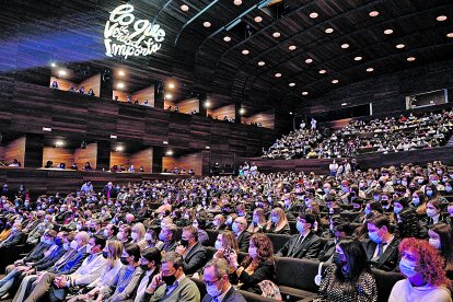 El público llenó el Auditorio de León en el primer congreso celebrado en León. DL