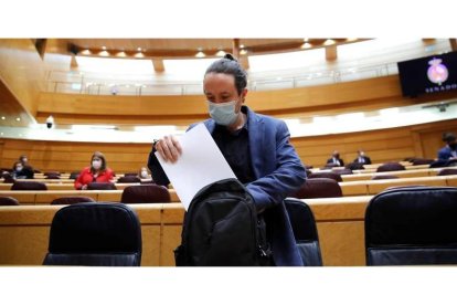 El aún vicepresidente segundo, Pablo Iglesias, en la sesión de control al Gobierno celebrada el martes en el Senado. JUAN CARLOS HIDALGO