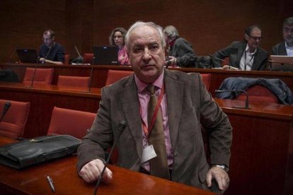 Ramon Pedrós, exjefe de prensa de Jordi Pujol, este lunes en la comisión de investigación del Parlament.