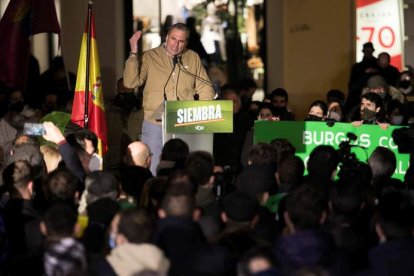 Javier Ortega Smith ayer, en un acto electoral en Burgos. SANTI OTERO