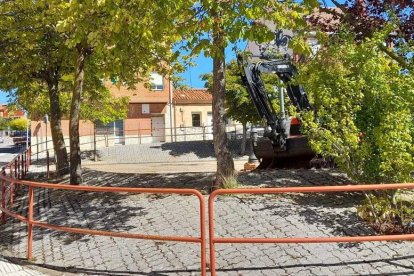 Las máquinas iban a empezar a picar el suelo de la Plaza Mayor. DL