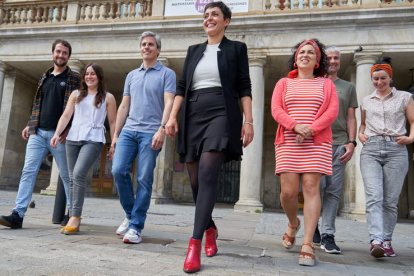 Los concejales de Bildu en el Ayuntamiento de Vitoria con Rocío Vitero a la cabeza. L. RICO