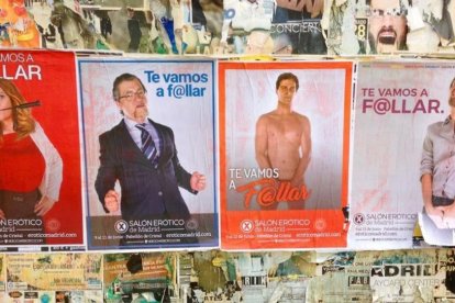 Carteles publicitarios del salón erótico de Madrid, en la calle Santa Engracia.