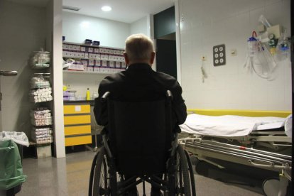 Los timadores se dirigen fundamentalmente a personas mayores en el Hospital.