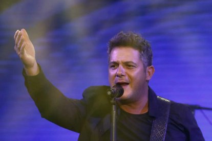 El cantante Alejandro Sanz defendió a una mujer que estaba siendo agredida por su pareja en uno de sus conciertos