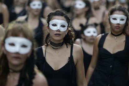 Activistas feministas durante la marcha.