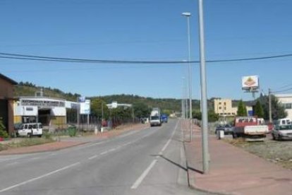 Imagen tomada ayer de algunas de las naves del polígono industrial de Valderreguera.