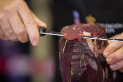 Cecina de León en una de las ferias de productos de la provincia