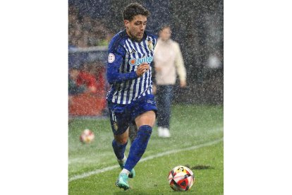 Raúl Dacosta gozó de la mejor ocasión para empatar el encuentro. L. DE LA MATA