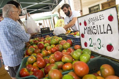 La localidad registra decenas de compradores interesados en su producto estrella. OTERO PERANDONES