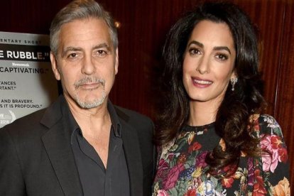 George y Amal Clooney en la presentaicón del documental de Netflix 'Cascos Blancos', del que la fundación Clooney ha sido anfitrión.