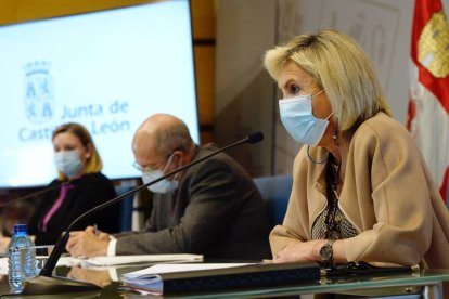 Verónica Casado, en su comparecencia ante la prensa, hoy.