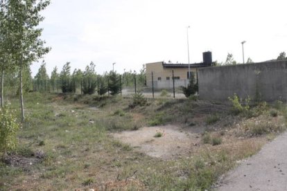 La planta de hidrógeno se ubicaría junto al río Esla en las proximidades de la depuradora de Cistierna. CAMPOS