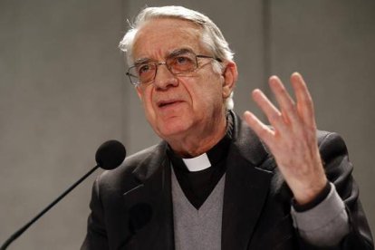 El portavoz vaticano, Federico Lombardi, en rueda de prensa.