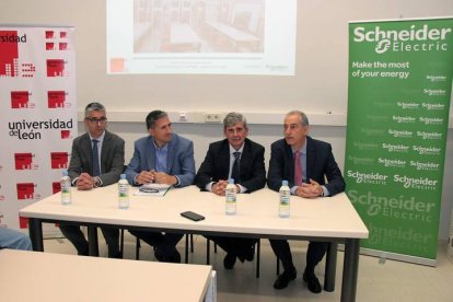 Inauguración de la nueva aula tecnológica en la Universidad