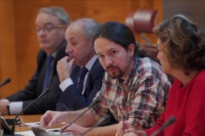 El secretario general de Podemos, Pablo Iglesias, en la comisión sobre financiación en el Senado.